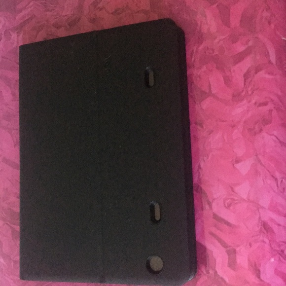 Verizon ipad w/ keyboard - Picture 2 of 3